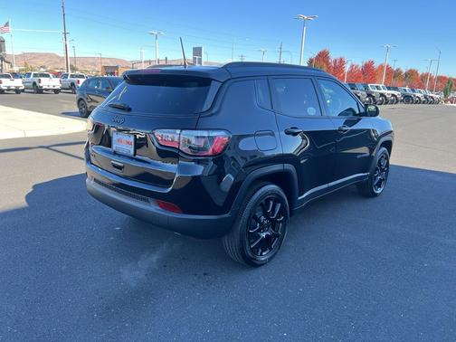 2026 Jeep Compass Latitude
