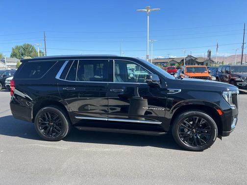 2022 GMC Yukon SLT