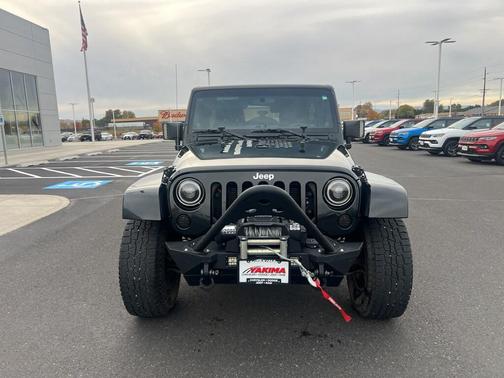 2012 Jeep Wrangler Unlimited Sahara