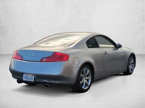 2004 INFINITI G35 Base