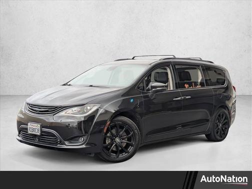 2018 Chrysler Pacifica Hybrid Limited