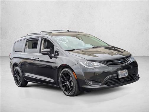 2018 Chrysler Pacifica Hybrid Limited