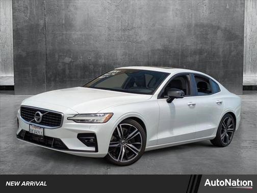 2019 Volvo S60 T6 R-Design