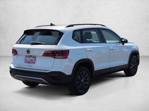 Pure White 2023 Volkswagen Taos 1.5T S