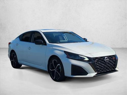 2023 Nissan Altima SR FWD