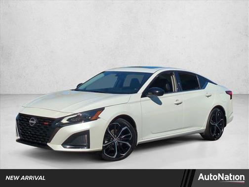 2023 Nissan Altima SR FWD