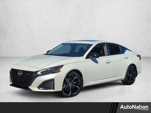 2023 Nissan Altima SR FWD