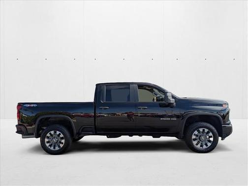 2024 Chevrolet Silverado 2500 Custom