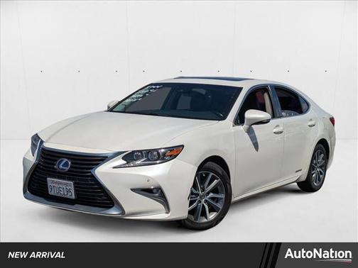 2018 Lexus ES 300h Base