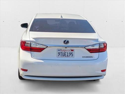 2018 Lexus ES 300h Base