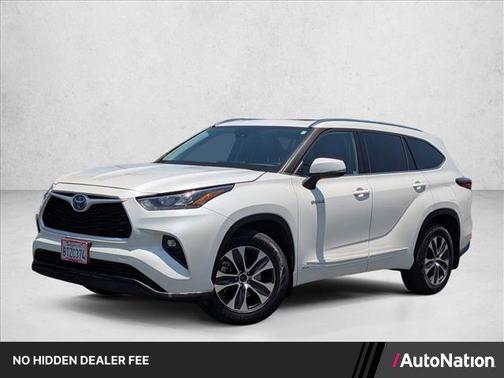 Blizzard Pearl 2020 Toyota Highlander Hybrid XLE