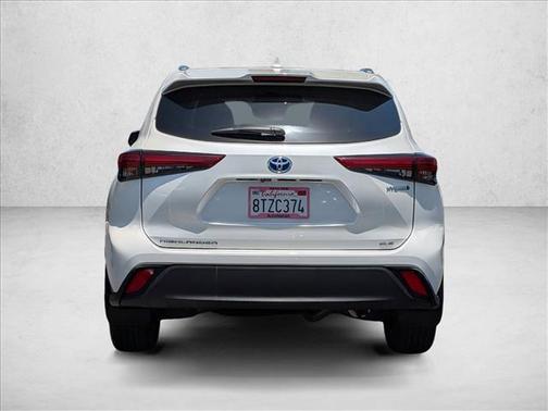 Blizzard Pearl 2020 Toyota Highlander Hybrid XLE