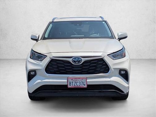 Blizzard Pearl 2020 Toyota Highlander Hybrid XLE