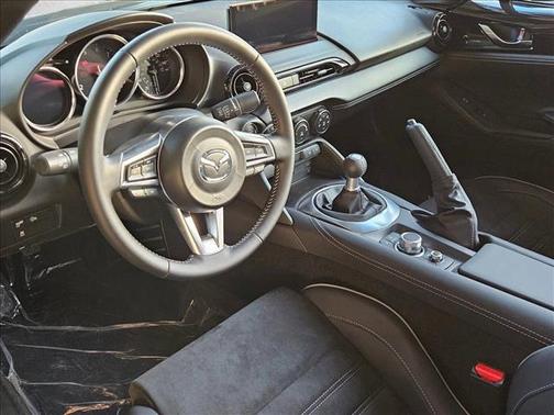 2025 Mazda MX-5 Miata Club