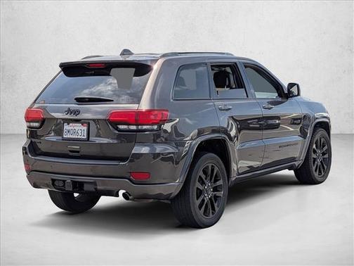 Granite Crystal Metallic Clearcoat 2019 Jeep Grand Cherokee Altitude