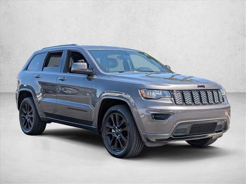 Granite Crystal Metallic Clearcoat 2019 Jeep Grand Cherokee Altitude