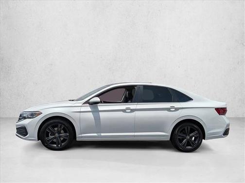 White 2022 Volkswagen Jetta 1.5T SE