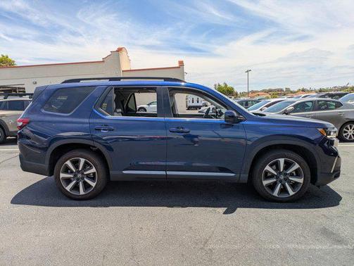 2023 Honda Pilot Touring 8-Passenger