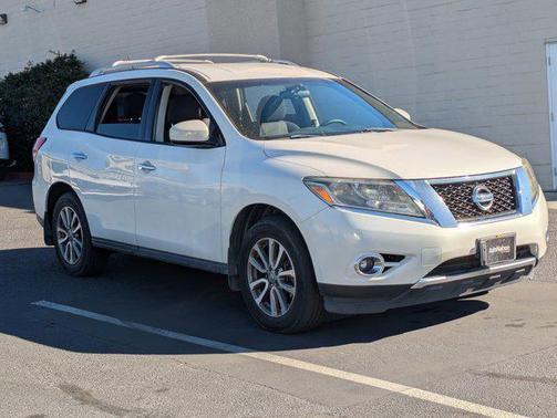 2014 Nissan Pathfinder SV