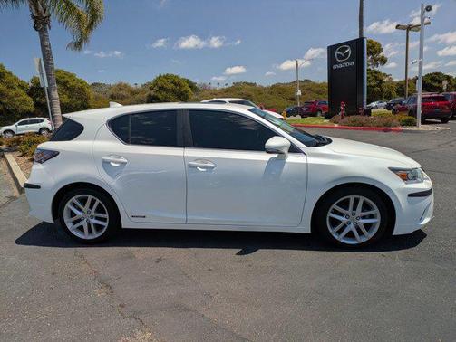 2017 Lexus CT 200h Base