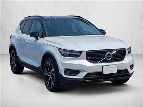 2021 Volvo XC40 T5 R-Design