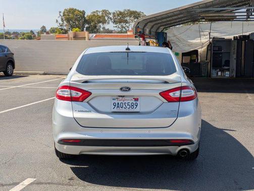 2015 Ford Fusion Hybrid SE