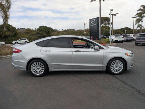 2015 Ford Fusion Hybrid SE