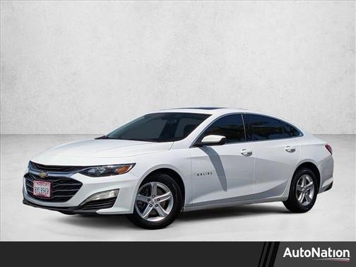 Summit White 2022 Chevrolet Malibu FWD LT