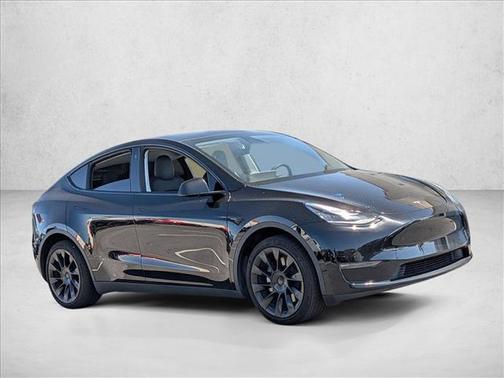 2022 Tesla Model Y Long Range Dual Motor All-Wheel Drive