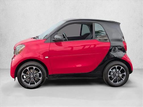Stoplight Red 2016 smart ForTwo passion
