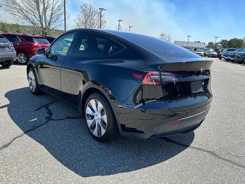 2021 Tesla Model Y Standard Range Rear-Wheel Drive