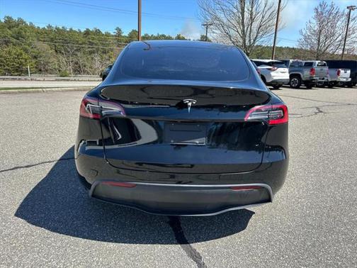 2021 Tesla Model Y Standard Range Rear-Wheel Drive
