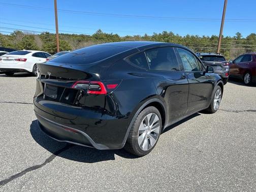 2021 Tesla Model Y Standard Range Rear-Wheel Drive
