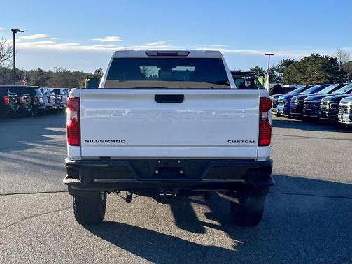 2026 Chevrolet Silverado 2500 Custom