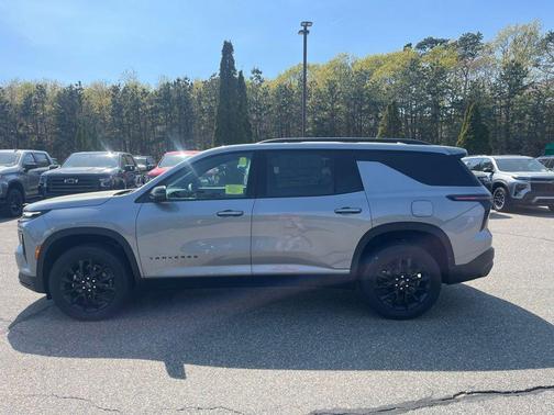 Sterling Gray Metallic 2026 Chevrolet Traverse AWD Z71