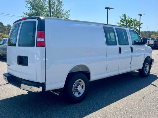 Summit White 2026 Chevrolet Express 2500 Work Van