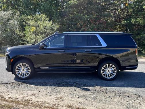 2023 Cadillac Escalade ESV Premium Luxury