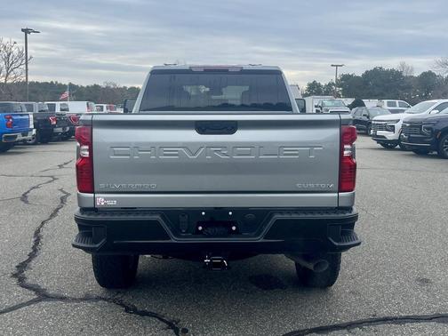 2026 Chevrolet Silverado 2500 Custom