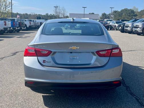 Sterling Gray Metallic 2024 Chevrolet Malibu FWD 1LT