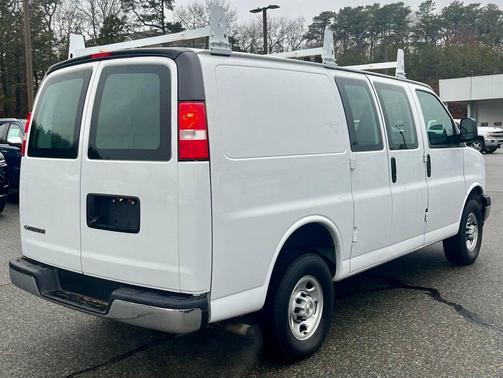 2023 Chevrolet Express 2500 RWD 2500 Regular Wheelbase WT