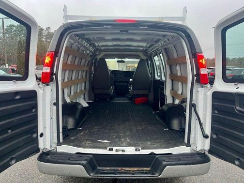 2023 Chevrolet Express 2500 RWD 2500 Regular Wheelbase WT