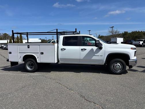 2025 Chevrolet Silverado 3500 WT