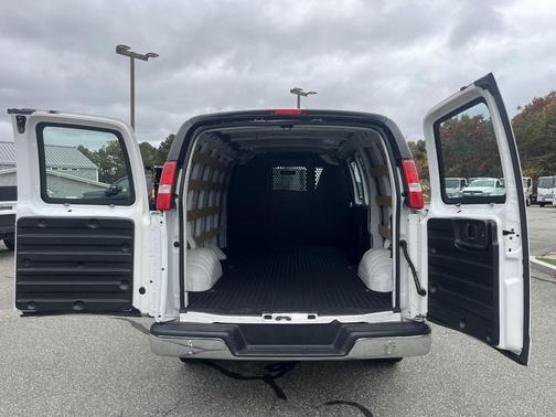 2023 Chevrolet Express 2500 RWD 2500 Regular Wheelbase WT