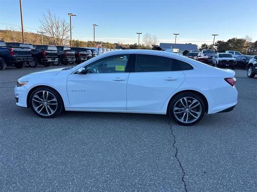 2022 Chevrolet Malibu FWD LT