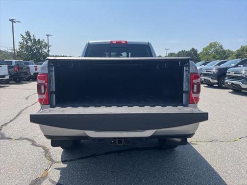 2022 RAM 2500 Laramie Crew Cab 4x4 6'4' Box