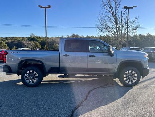 2026 Chevrolet Silverado 2500 Custom