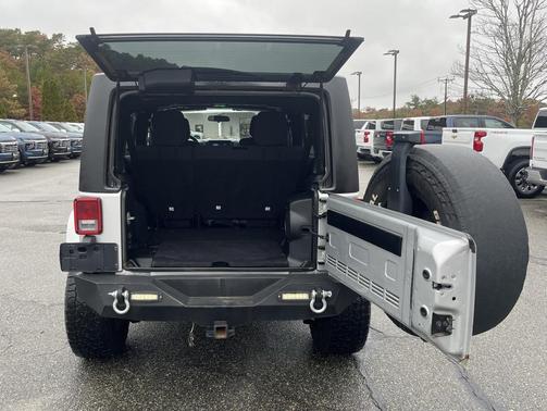 2012 Jeep Wrangler Unlimited Sahara