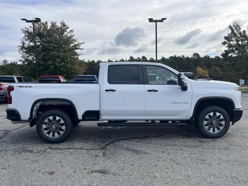 2026 Chevrolet Silverado 2500 Custom