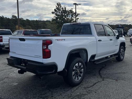 2026 Chevrolet Silverado 2500 Custom
