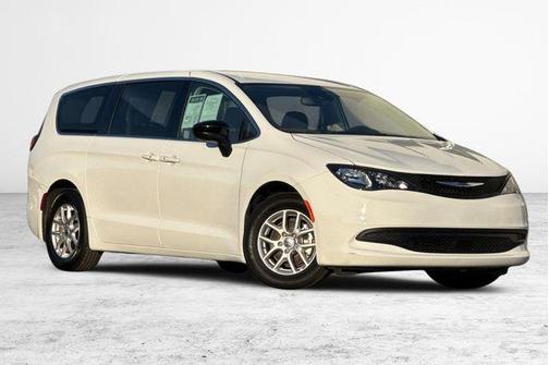 2024 Chrysler Voyager LX